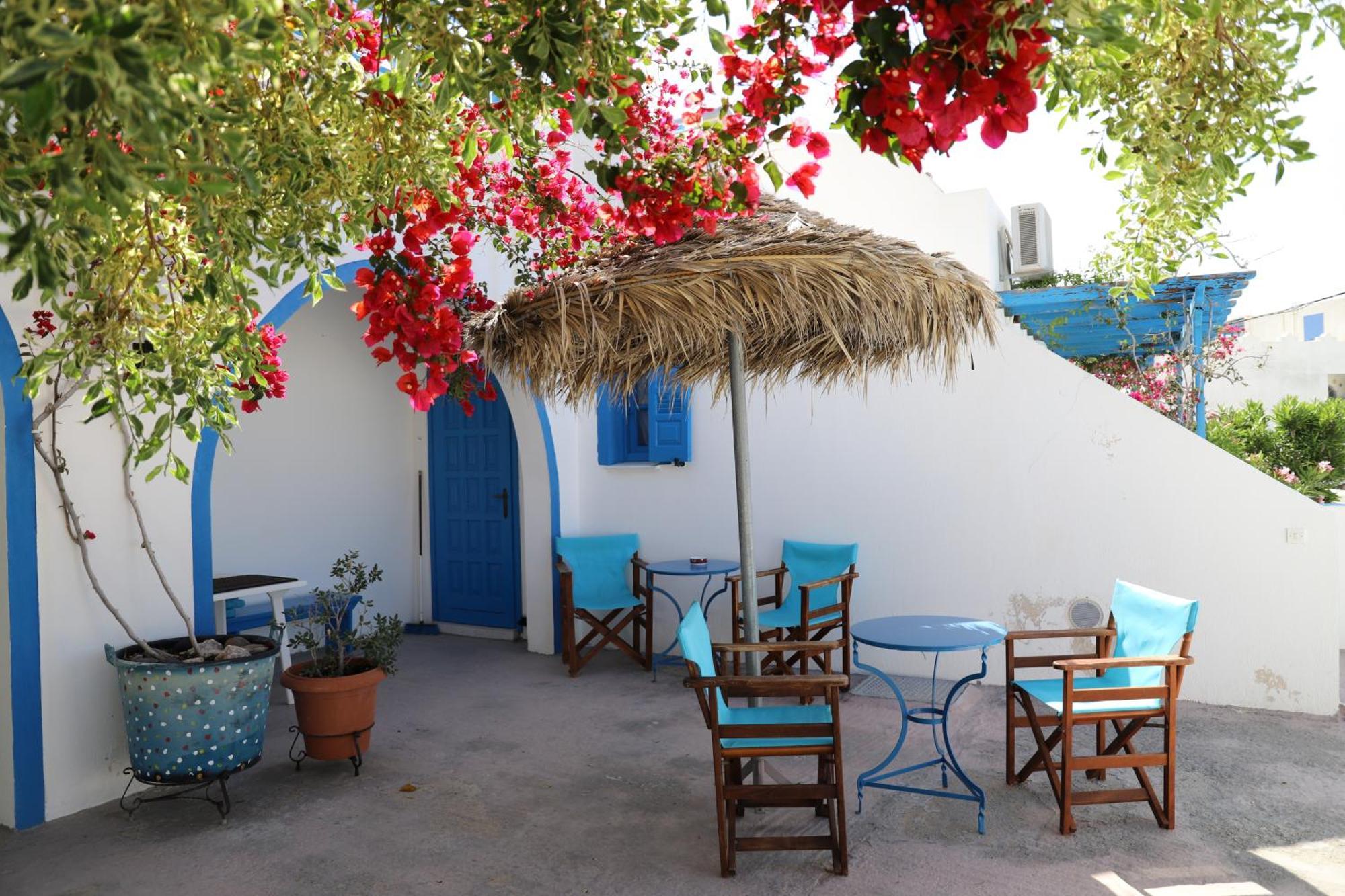 Santorini Seaside Retreat - Flora'S Summer Escape Perissa  Exterior foto